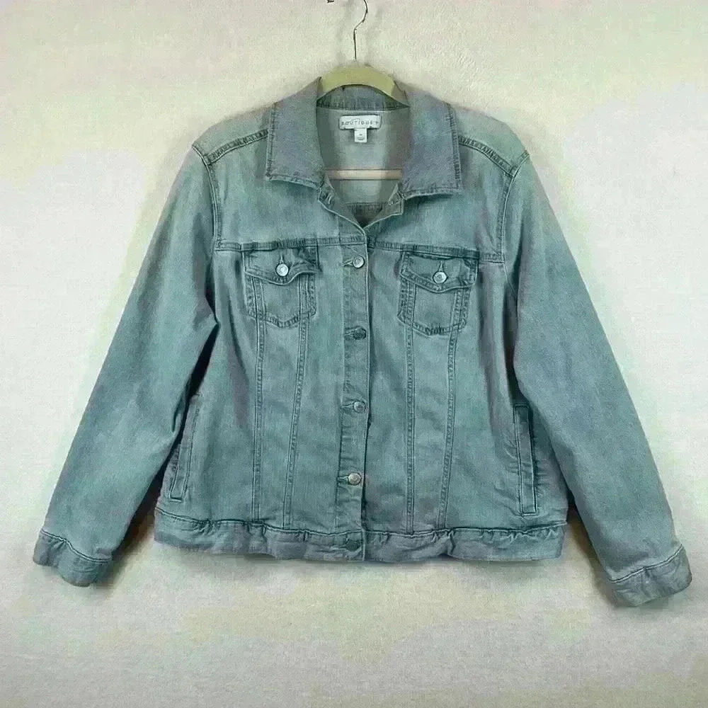 Boutique Jean Jacket Women's 1X Light Wash Blue Cotton/Spandex